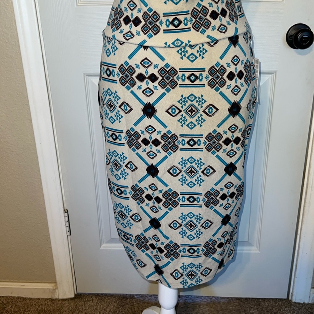 LulaRoe NWT  Cassie comfy pencil skirt medium GREY AZTEC